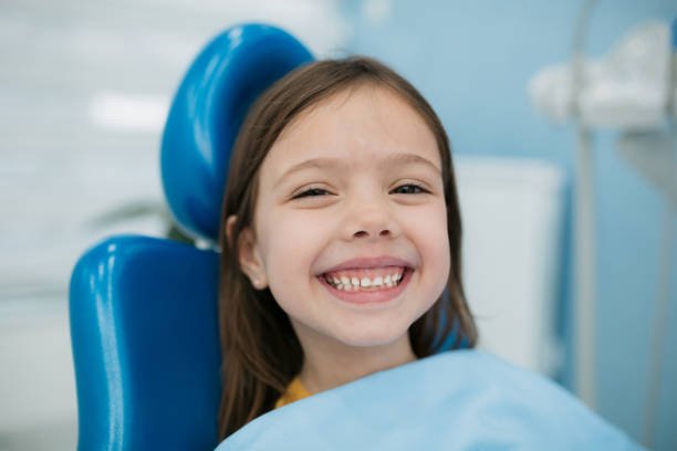 Prise en charge douce des jeunes patients au cabinet - Centre Dentaire Benhayoune Tanger